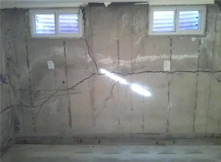 Many cracked walls in Beaver Dam, WI are due to water damage